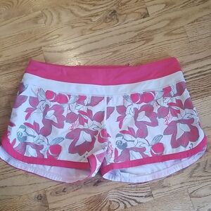 (10) lululemon athletica Floral Athletic Shorts Running Workout Gym Outdoor